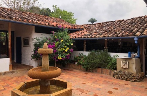 Barichara Maison | Exceptional House: Stylish, spacious, Central, Steps from Plaza and Restaurants