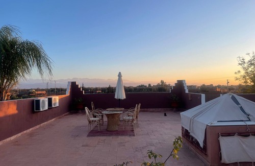 Marrakech Villa | EXCEPTIONNELLE et MAGNIFIQUE VILLA TOUT CONFORT- MOBILIER DESIGN -VUE ATLAS