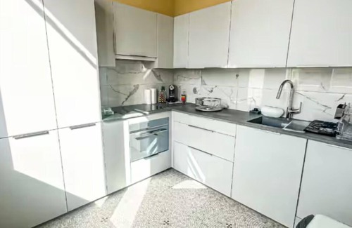 Le Piol Appartement | Appartement NICE EXCEPTIONNEL Belle Époque, terrasse sud , confort hôtel luxe.