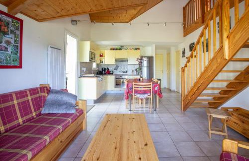 Embrun Maison | Exceptional view of the Serre-poncon lake, Embrun beach and mountains