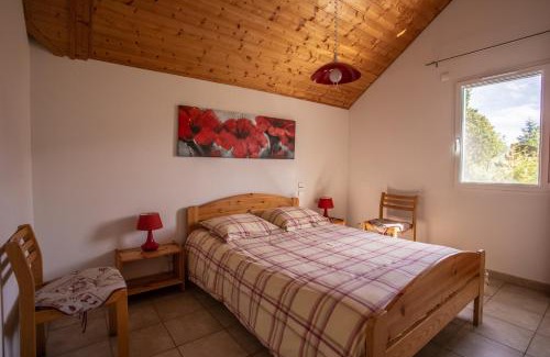 Embrun Maison | Exceptional view of the Serre-poncon lake, Embrun beach and mountains