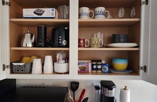 Huntington Appartement | Exceptionally clean, safe, private side by side duplex 3 minutes to stadium