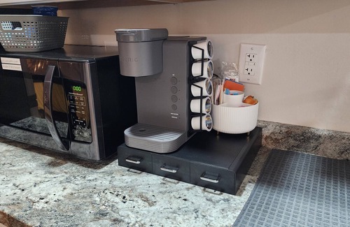 Huntington Appartement | Exceptionally clean, safe, private side by side duplex 3 minutes to stadium
