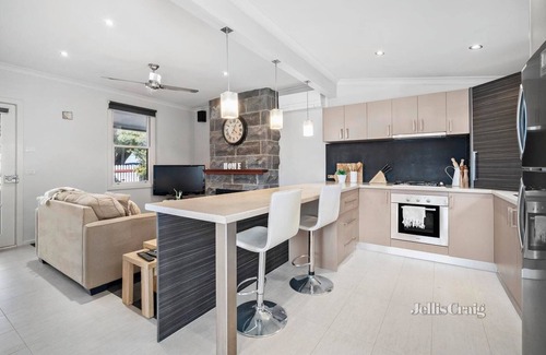 Ballarat East Maison | Exceptionally renovated miners cottage
