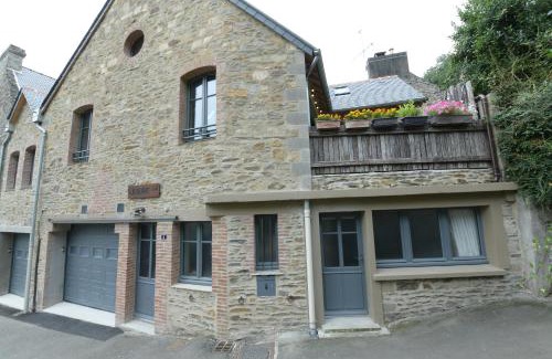 Cancale Maison | exceptionnelle maison de charme à 50m du port et de sa plage