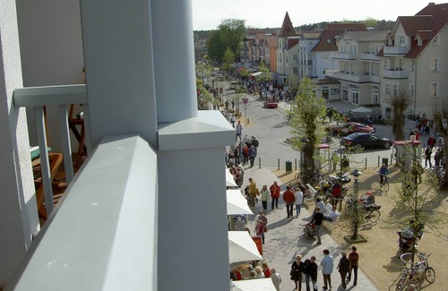 Kuhlungsborn Ost Appartement | Excl. Appartement 3 pièces vue mer, 3ème étage, station de métro; ascenseur, piscine + sauna à côté, WiFi