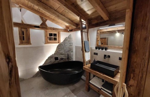 Oetz Autre | Excl. Apartment on a mountain farm in Tyrol at 1100 m with fantastic mountain views