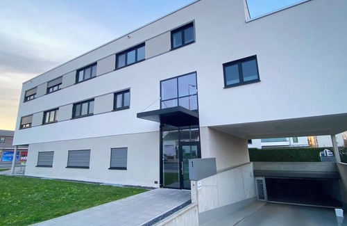 Hochheim am Main Appartement | Exclusive 3-room luxury maisonette apartment, near FFM airport/Wiesbaden/Mainz