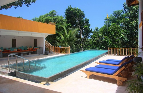 Devinuwara Villa | Exclusive 5 Chambres Villa. Entièrement dotés de 17m Infinity Piscine