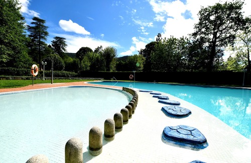 Mondariz-Balneario Appartement | Appartement Exclusif avec Piscine à Mondariz Balneario