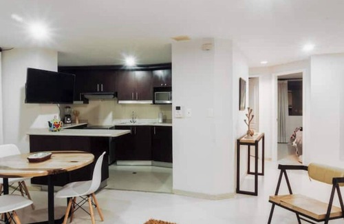 Las Tolas Appartement | Exclusive and Modern Apartment with the Best Location in Quito. Carolina 170517