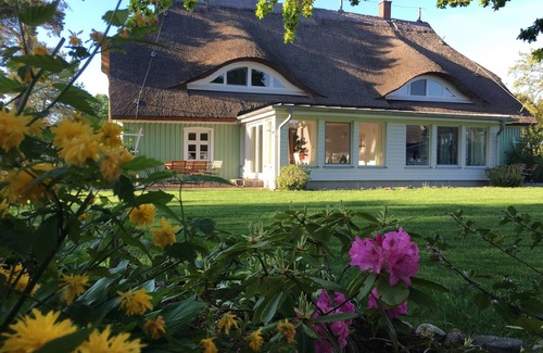 Wieck auf dem Darss Appartement | Exclusive apartment "Am Trommelplatz - Apartment 2" in a listed vacation home