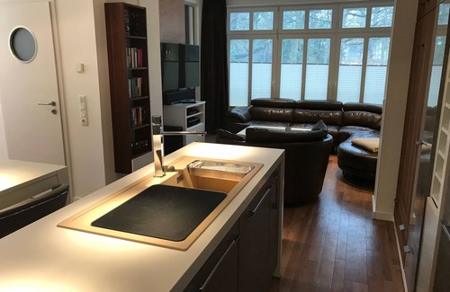 Warnemuende Appartement | En vacances à la maison sur 82m² / 2 niveaux, 2 salles de bain, sauna, internet, smart TV ...