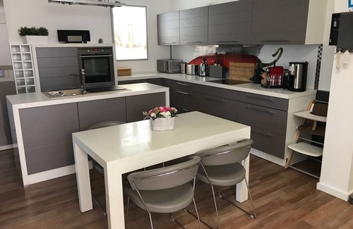 Warnemuende Appartement | En vacances à la maison sur 82m² / 2 niveaux, 2 salles de bain, sauna, internet, smart TV ...