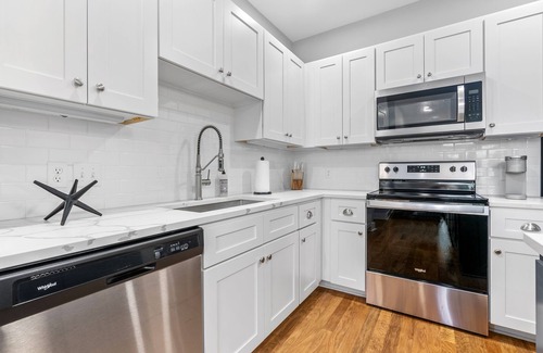 Auburn Appartement | Exclusive Apartment over Target - Downtown Auburn Unit 207