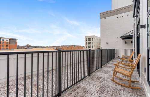 Auburn Appartement | Exclusive Apartment over Target - Downtown Auburn Unit 207
