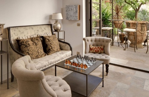 Avignon City Centre Hôtel | Exclusive B&B Suites, Apartments, Spa & Fitness La Maison des Augustins