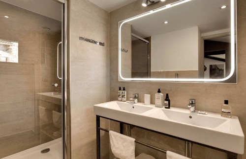 Avignon City Centre Hôtel | Exclusive B&B Suites, Apartments, Spa & Fitness La Maison des Augustins