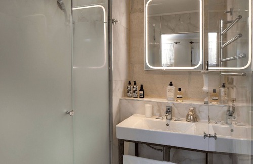 Avignon City Centre Hôtel | Exclusive B&B Suites, Apartments, Spa & Fitness La Maison des Augustins