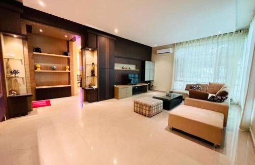 Miri Maison | Exclusive Bungalow Private & Peaceful in Miri Ocean Park 5BR