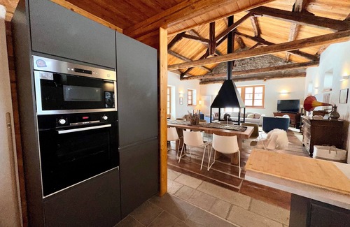 Cesana Torinese Chalet De Ski | Exclusive chalet with direct access to ski slopes