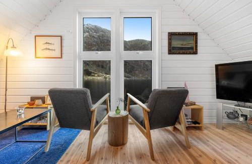 Bremanger Maison | Exclusive fjord getaway with sauna