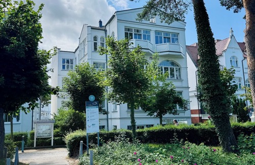 Binz Appartement | Exclusive flat, front row, directly on the beach, 200m from the pier