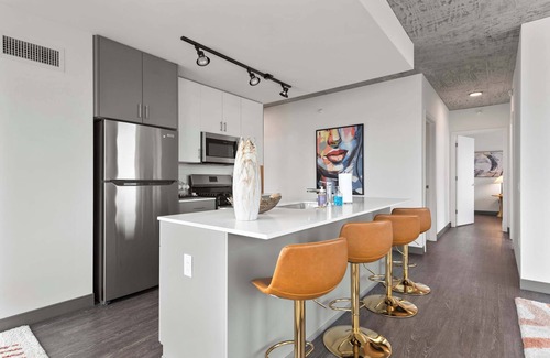 West Loop Appartement | Exclusive Group Getaway in Vibrant West Loop