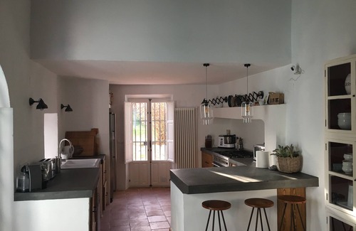 Constantina Maison | Maison de campagne exclusive. Grand jardin et piscine. Près de la ville.