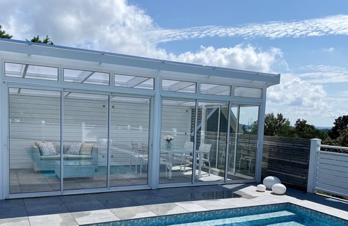 Gustavsvik Maison | Maison exclusive avec piscine et vue mer sur l'archipel de Stockholm à proximité de la nature et de la ville.