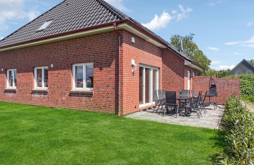 Hage Maison | Exclusive, modern new-build semi-detached house with garden for up to 8 people