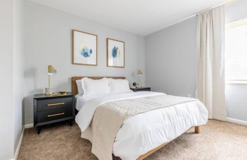 Maple Heights Appartement | Exclusive NEW Listing! Maple Heights Charm