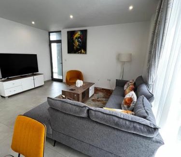 Roman Ridge Appartement | Exclusive One bedroom in the heart of Accra