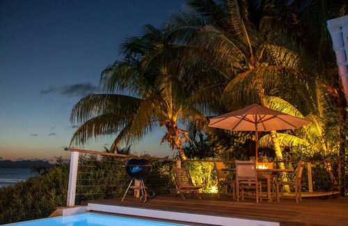 Pointe Milou Villa | Exclusive Pointe Milou villa avec grande piscine privée et vue sur l'océan Coucher de soleil