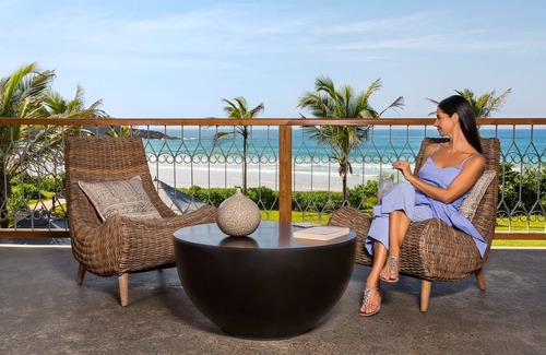 Dickwella Villa | usage exclusif du luxe face à la plage au complet 4 chambres villa avec piscine privée