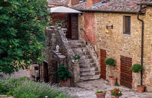 Monte San Savino Maison | maison de vacances exclusive avec piscine au coeur de la Toscane pour max. 8 adultes + 4 enfants
