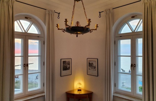 Heiligendamm Appartement | Exclusive vacation apartment with stately flair & direct sea view