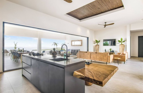 Bisento Villa | Exclusive Villa met Spectaculair Zeezicht, Infinity Pool en Jacuzzi op Cas Abao