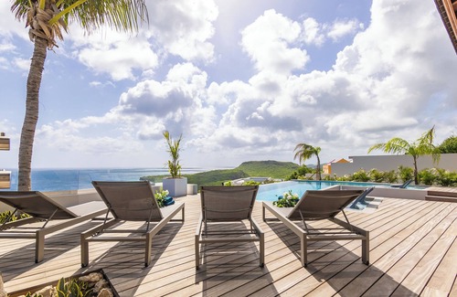 Bisento Villa | Exclusive Villa met Spectaculair Zeezicht, Infinity Pool en Jacuzzi op Cas Abao