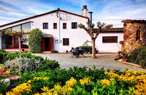 Riudarenes Cottage | Gîte Can Micos Girona 14-22 personnes | Grand barbecue couvert | Piscine privée