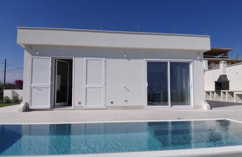 Sicily South Coast Villa | EXCLUSIVE VILLA WITH SEA VIEW POOL - FOR THOSE WHO LIKE TO FEEL AT THE SEA