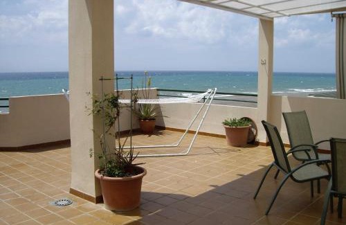 Benajarafe Appartement | exclusivo Atico en primera línea de playa