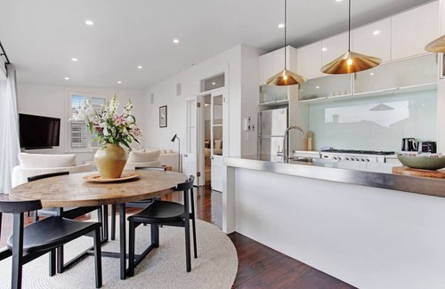 Grey Lynn Maison | Executive Ponsonby Abode w Heated Pool and Parking