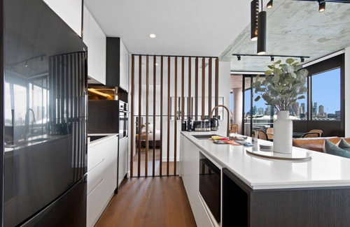 Cremorne Appartement | Executive 2-Bed Apartment with Views, Gym and Pool