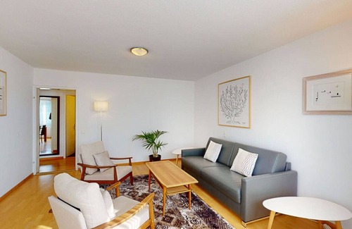 Seefeld Appartement | Executive 2BR apt near lake/city center (Dufour 4)
