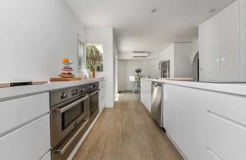 Bubali Villa | Executive 4BR Villa minutes away from Eagle Beach