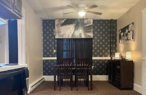 Boone Appartement | Executive 6th floor apartment in downtown Boone.