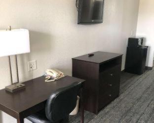 Joaquin Hôtel | Executive Inn and Suites Joaquin