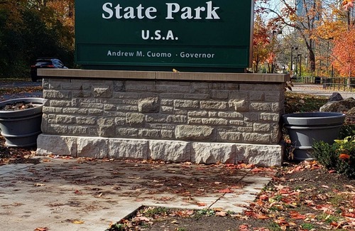 East Aurora Appartement | Executive/Reverse Snowbirds Style Apartment in Beautiful Village of East Aurora