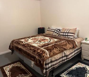 Newark Maison | Executive Room E with Private Bathroom Divine Villa and Resorts 5mins to EWR Airport and 4mins to Penn Station Newark, New York